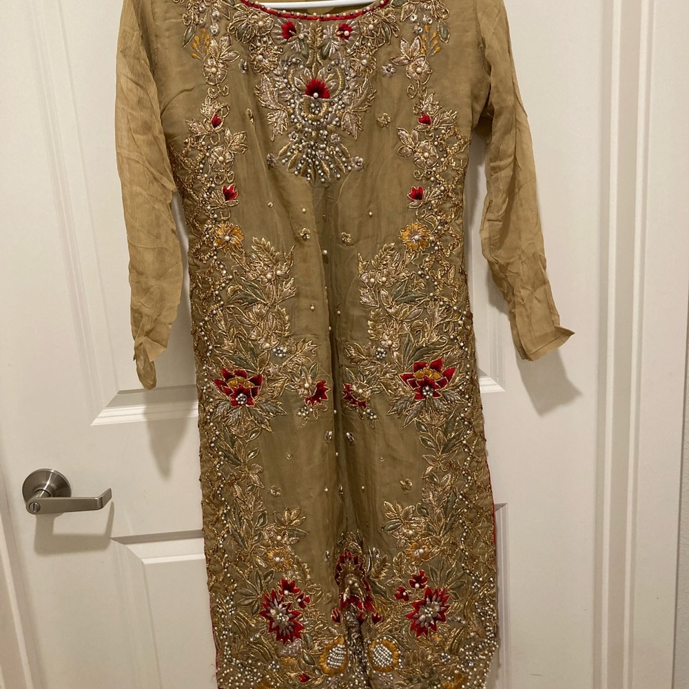 Fancy Desi Indian Pakistani Shalwar Kameez green/gold with red work